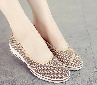 Women's Nurse Shoes - Breathable White Beauty Shoes Valberrys